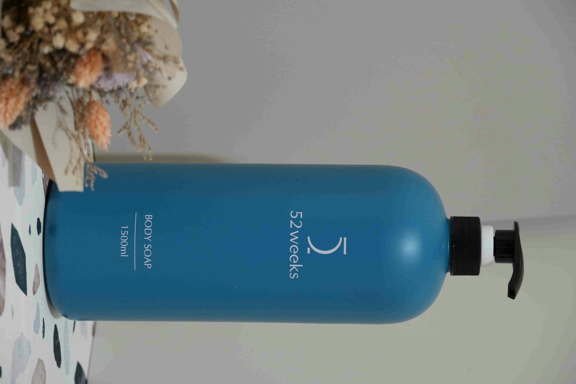 質感沐浴推薦【52weeks 香氛水光沐浴精】溫和清潔,泡沫綿密,讓洗澡也很療癒 - 第5張圖