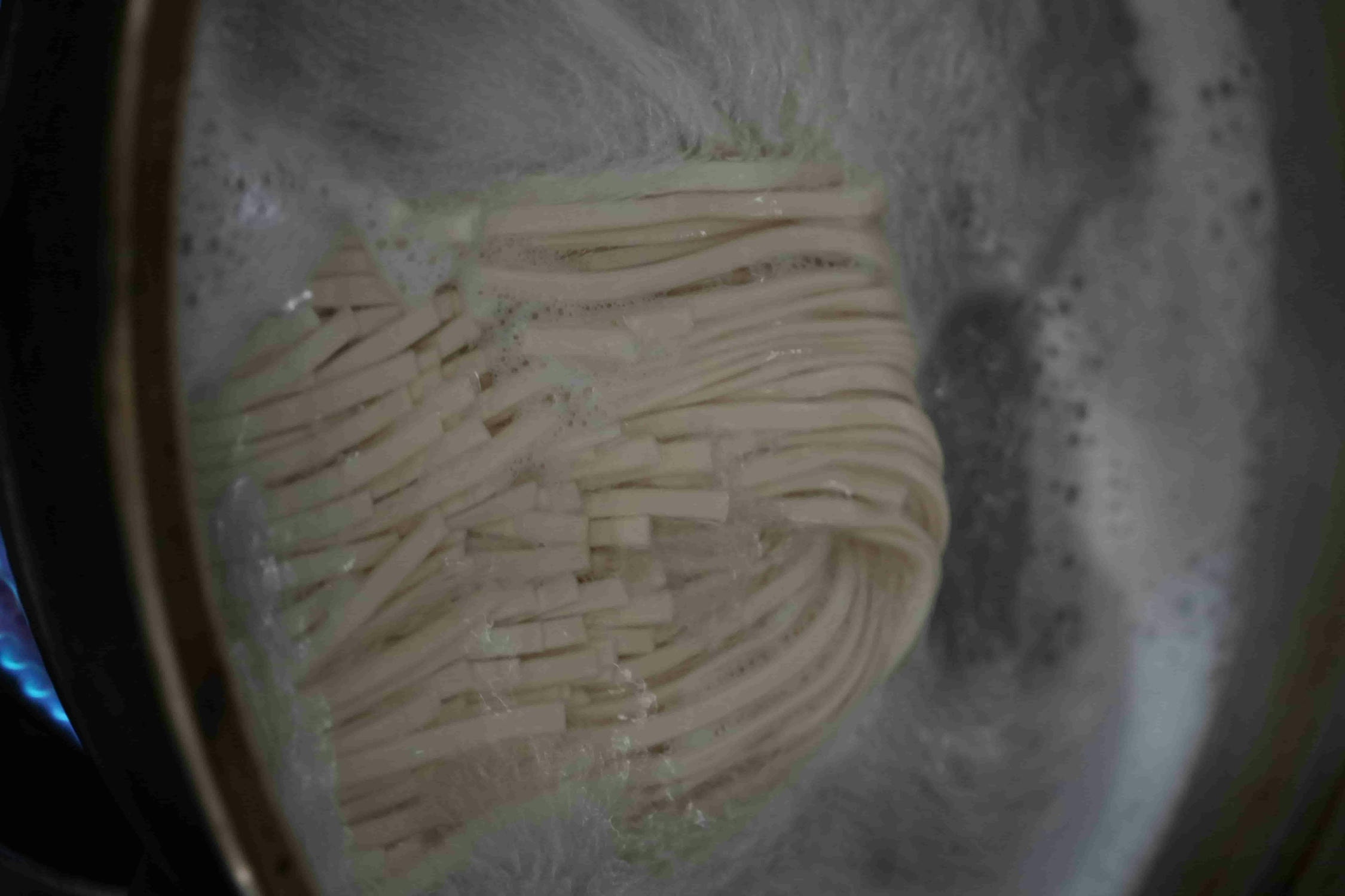 方便即食料理包推薦【好食圓滿】在家也能輕鬆品嘗高水準牛肉麵、麻辣鴨血豆腐開箱推薦! - 第6張圖