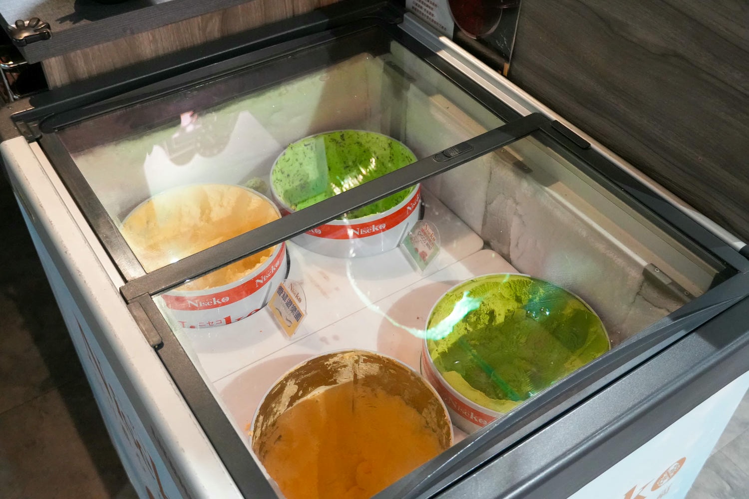 新北火鍋推薦【xo shabu shabu 蘆洲店】時尚裝潢還能喝杯調酒! - 第3張圖
