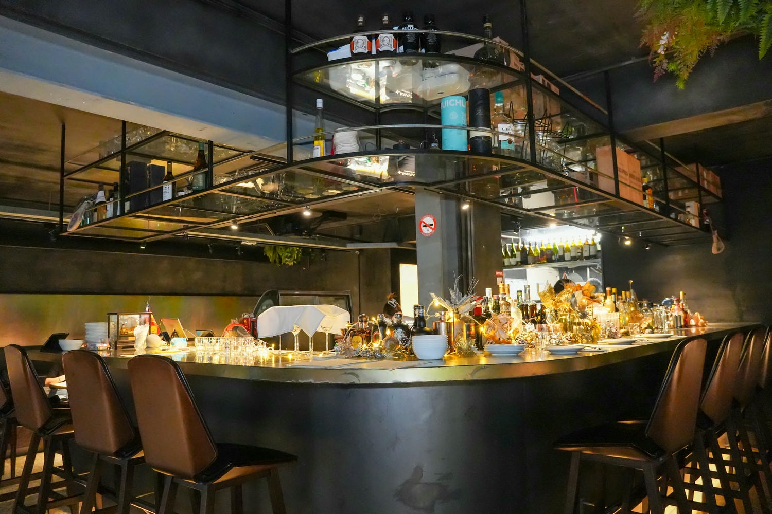 隱藏在巷弄中的超質感餐酒館【Olí 摩登歐陸小酒館】道地西班牙風味,大坪林站必吃美食! - 第3張圖