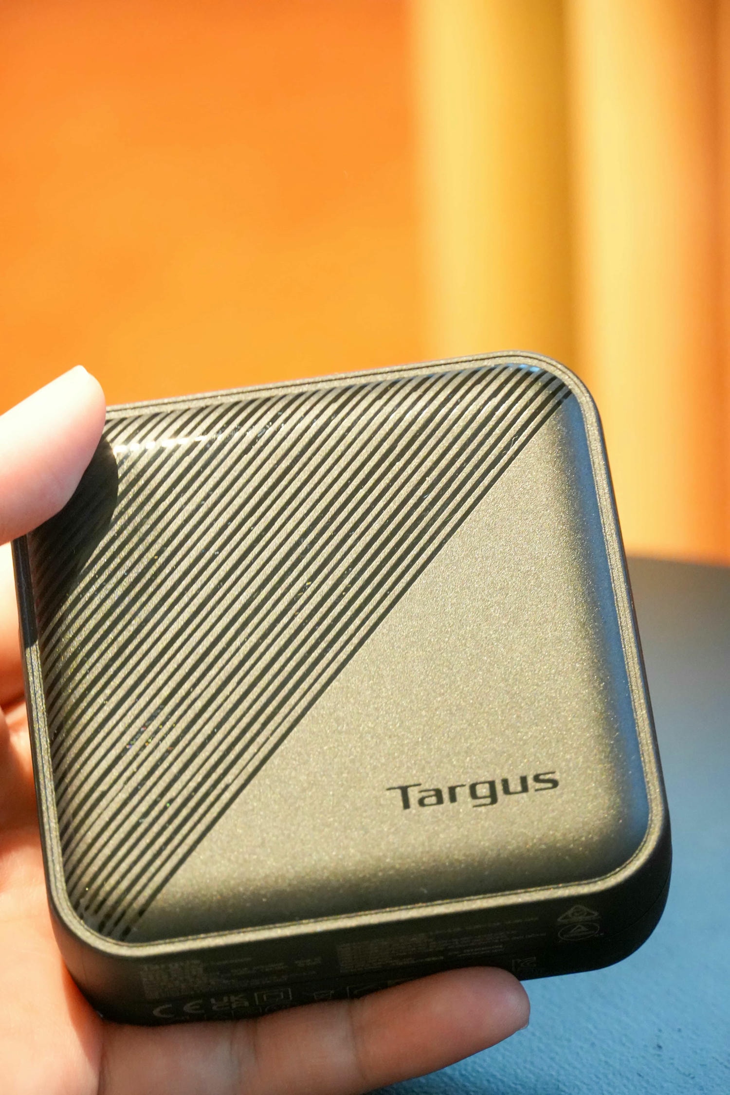 旅行、辦公必備好物【Targus Power ELITE WALL CHARGER APA109 旅行多國充電插頭】一次解決多種煩惱! - 第4張圖