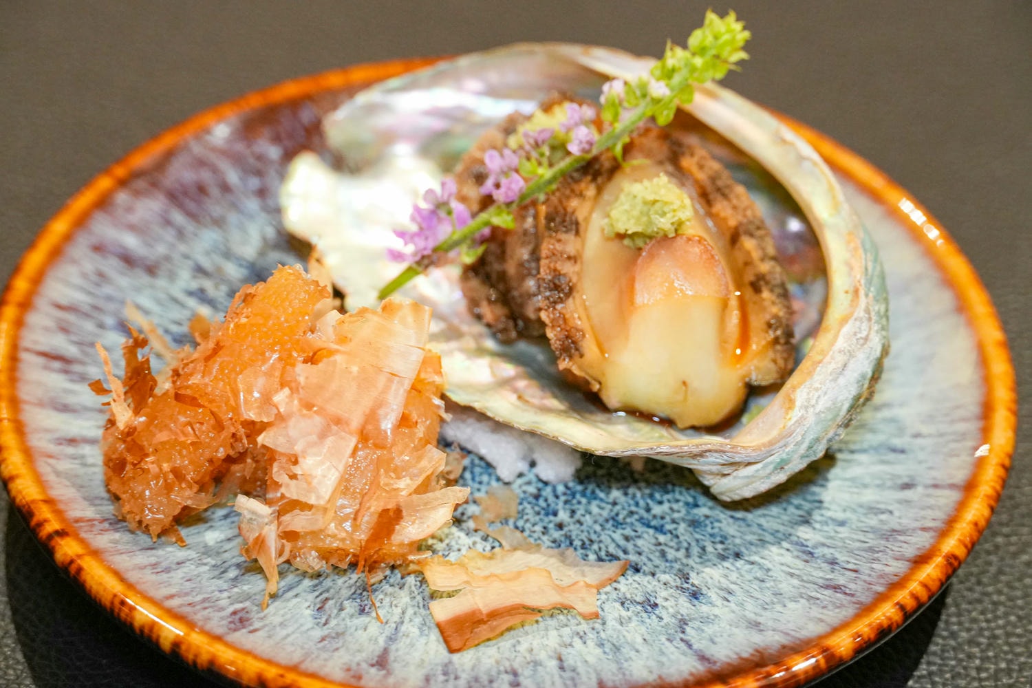 頂級無菜單料理進駐台北【鮨真×台北微風】板前料理的最高殿堂!品嚐Omakase日料太幸福 - 第4張圖
