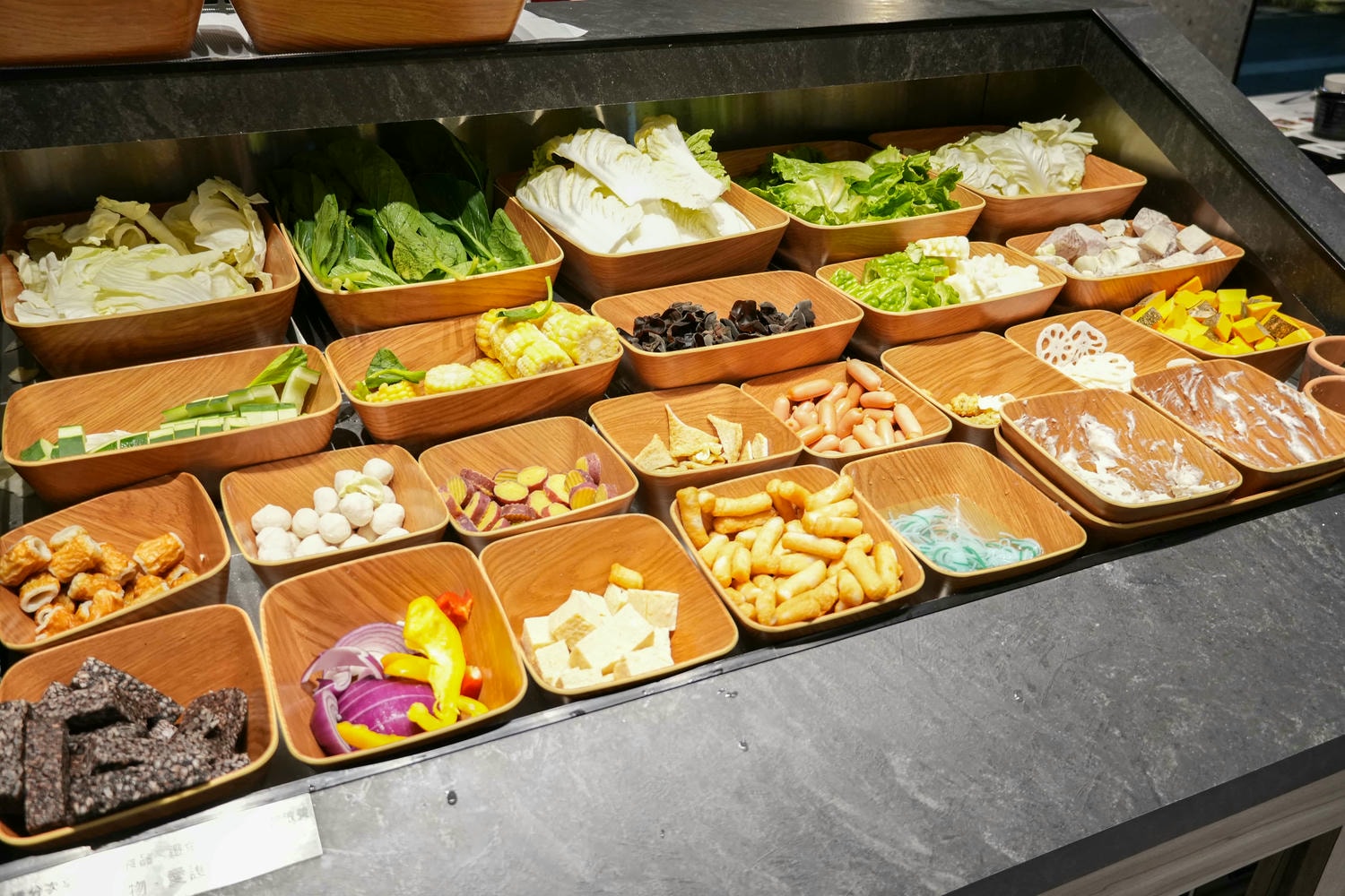 關渡美食推薦【築間幸福鍋物-北投立功店】最強鍋物霸主、高CP值火鍋、蔬食自助吧 - 第2張圖