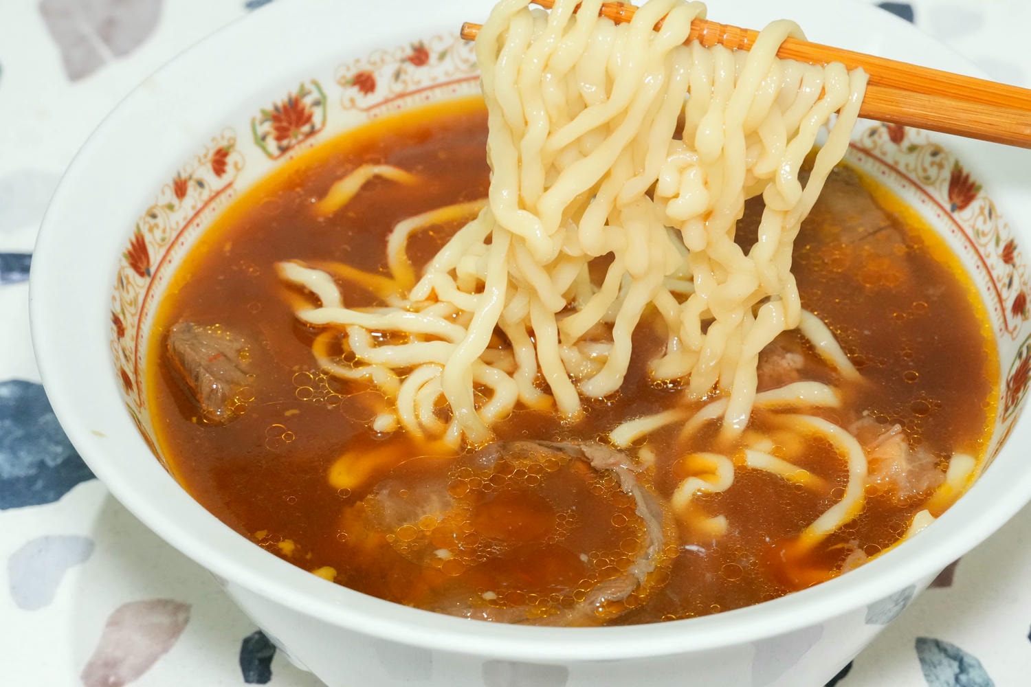 宅配開箱超美味【小潘師傅牛肉麵】在家也能輕鬆享用頂級紅燒牛肉麵/冰鎮滷味也必點! - 第5張圖