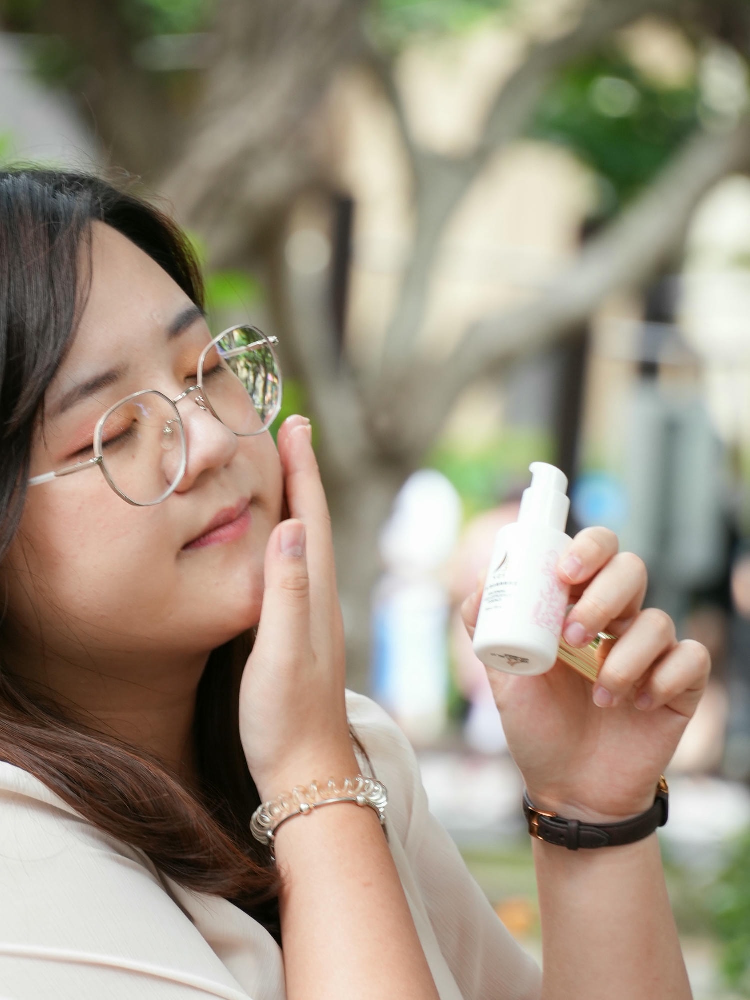 高效保濕、煥白修護【K2S快樂肌膚 精華液系列】雙C與藍銅胜肽的全方位肌膚保養解決方案 - 第3張圖
