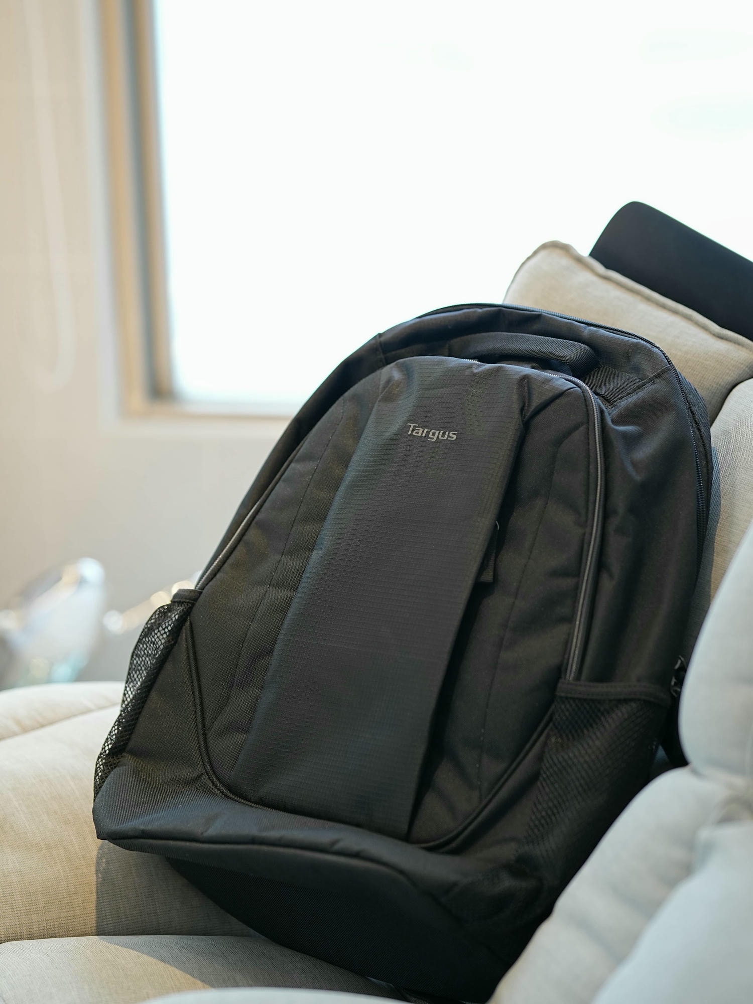 實用與舒適兼具【Targus Ascend Backpack TSB710US】耐用收納大容量,日常通勤與旅行的完美伴侶 - 第1張圖