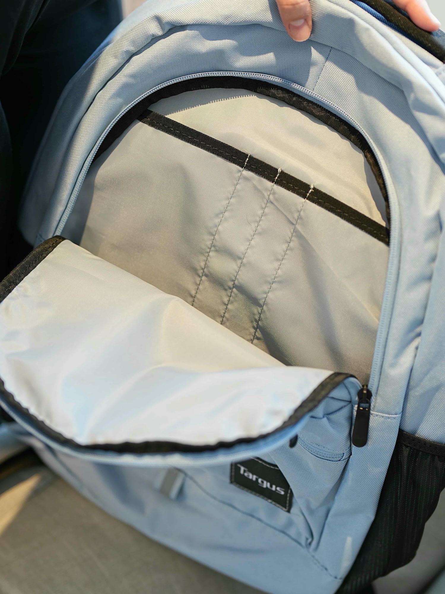 全能後背包【Targus OCTAVE III BACKPACK TBB65302GL】兼具時尚設計與卓越收納實力 - 第3張圖