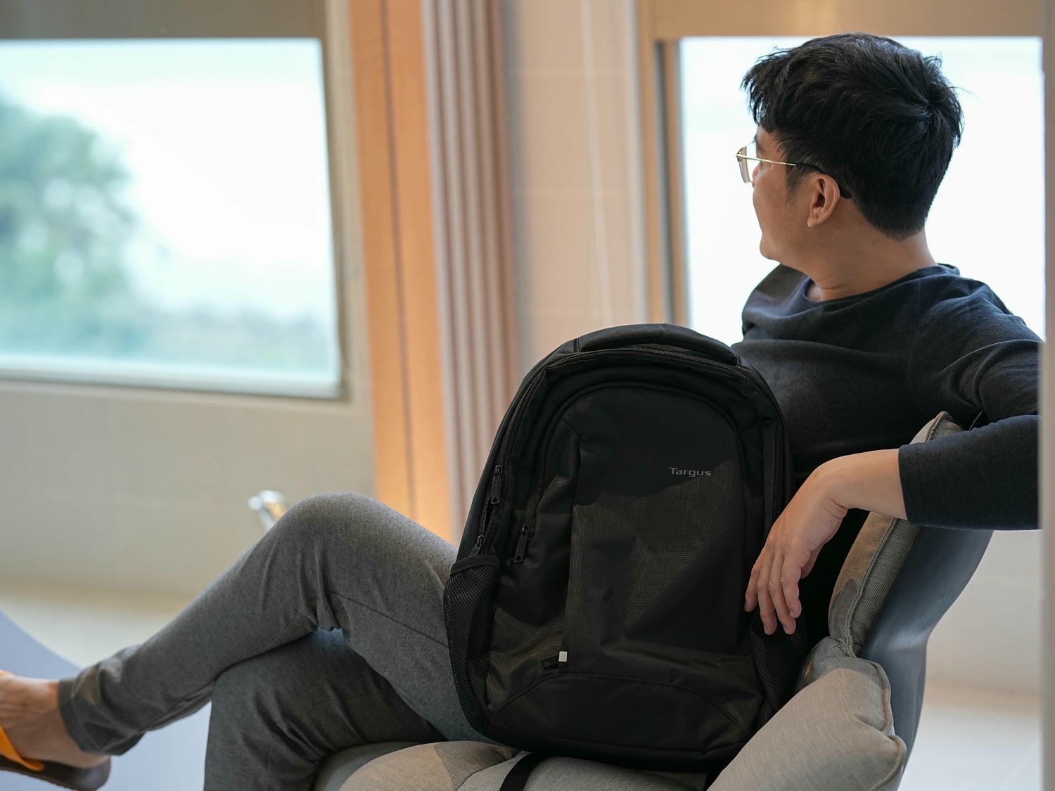 黑色經典設計【Targus 15.6吋 sport backpack TSB89104GL】輕鬆應對日常與旅途需求 - 第1張圖