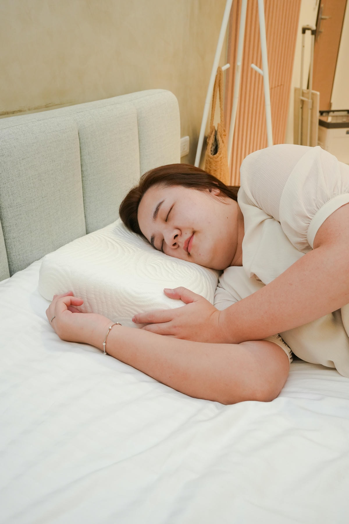 ✨【zZSLEEPER忘憂枕 團購優惠中】從此告別翻來覆去的夜晚,真正睡個好覺😇 - 第4張圖
