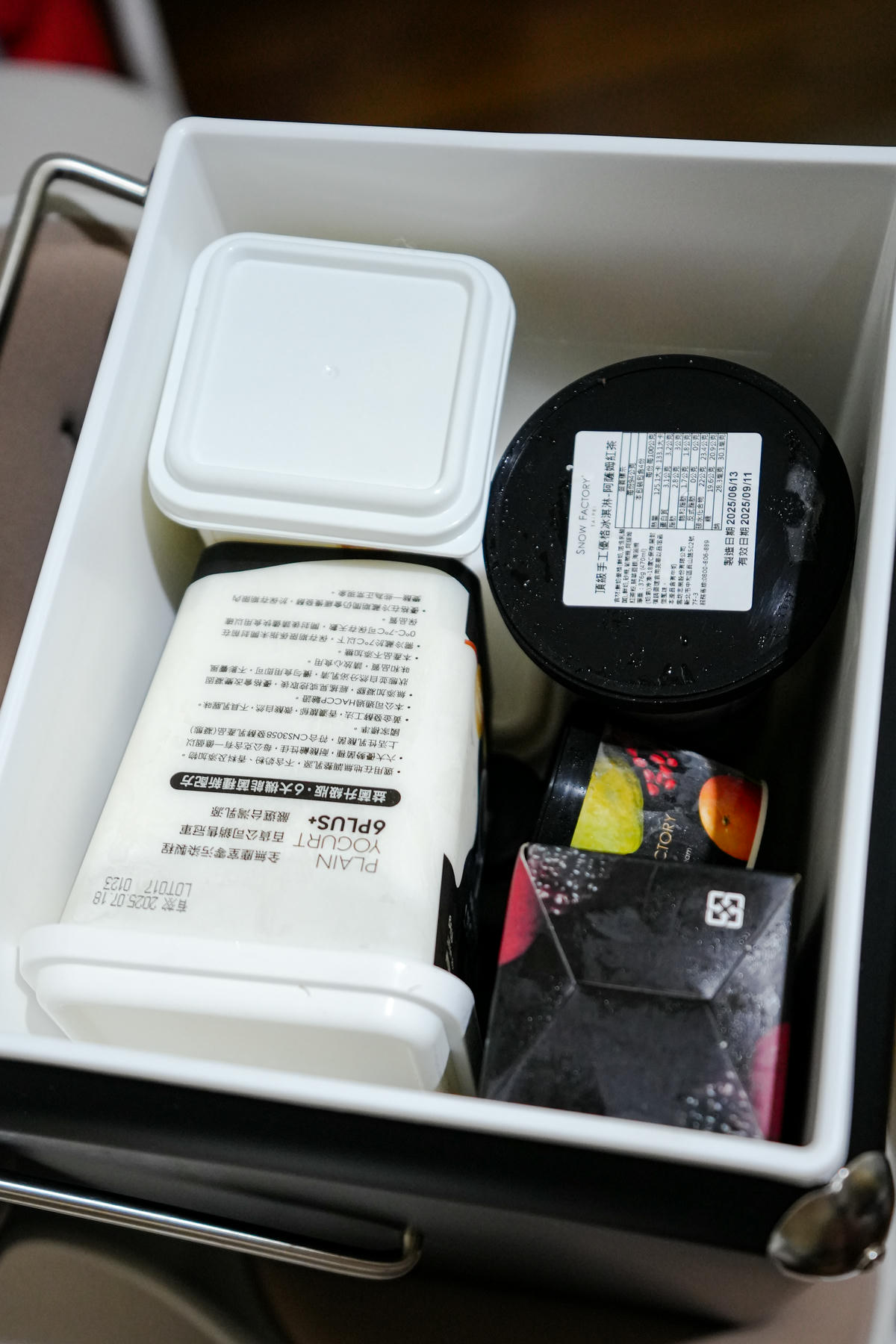 日常採買生鮮冰品超實用【暴風野獸-攜帶式保冰箱】限時團購中,一箱多用,露營、採買都有力 - 第5張圖