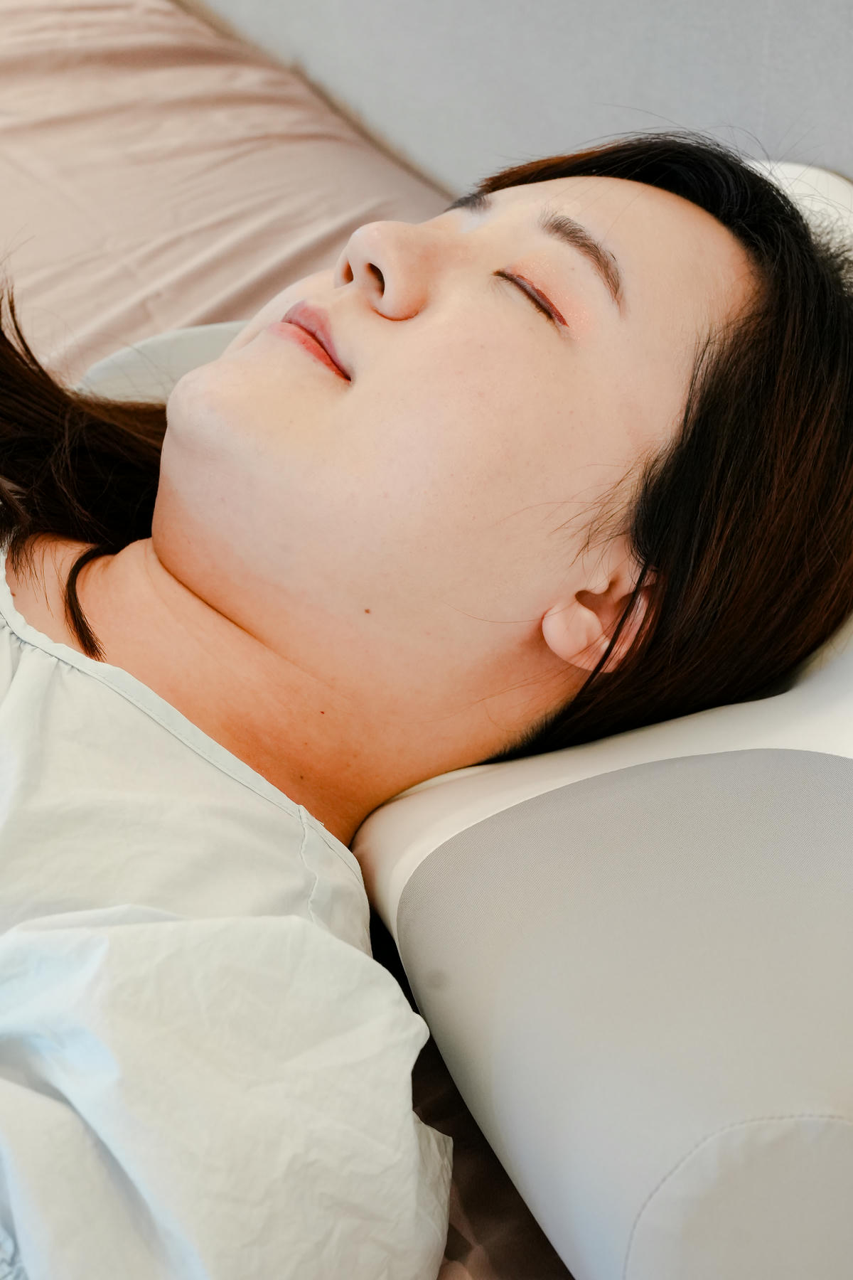 【格蕾寢具】9月限時團購中!零重力釋壓眠綿記憶枕-蝶型,團購超優惠 - 第3張圖