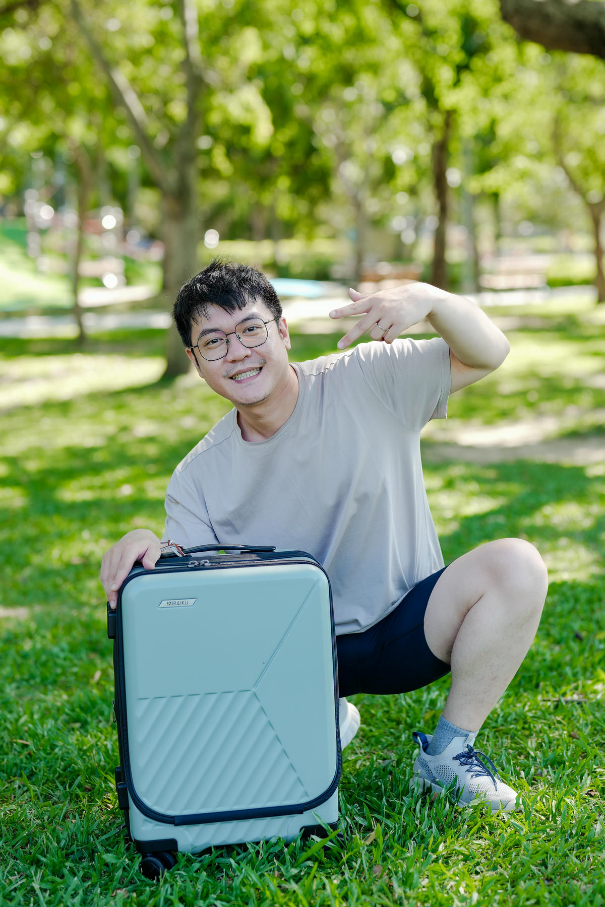 限時團購中【MIRAIKU太空旅行箱】2025旅遊旺季必備,山水質感行李箱開團!質感出遊、好看又能裝🔥 - 第1張圖