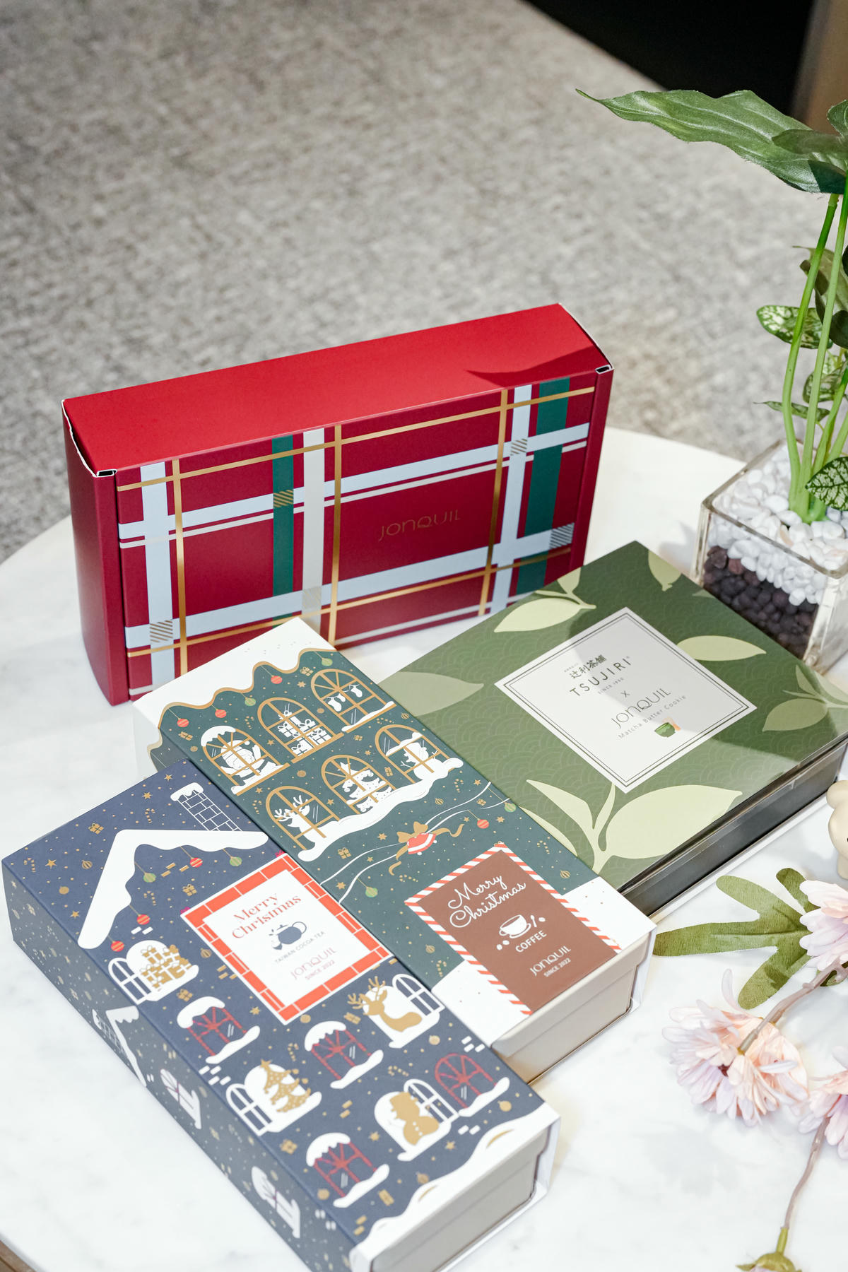 限時團購開跑【JONQUIL小圓餅】聖誕、新年包裝新上市，年節必囤下午茶點心，甜蜜開團中💟
