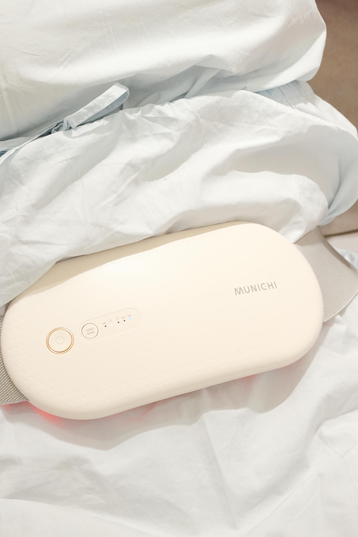 冬季生活居家電器團購開跑【SANSUI山水】瞬熱擺頭遠紅外線碳素電暖器、MUNICHI 沐尼黑浴室壁掛電暖器、MUNICHI沐尼黑無線暖宮舒揉腰帶 MR.HUG，上架優惠團購開跑了🏃‍➡️