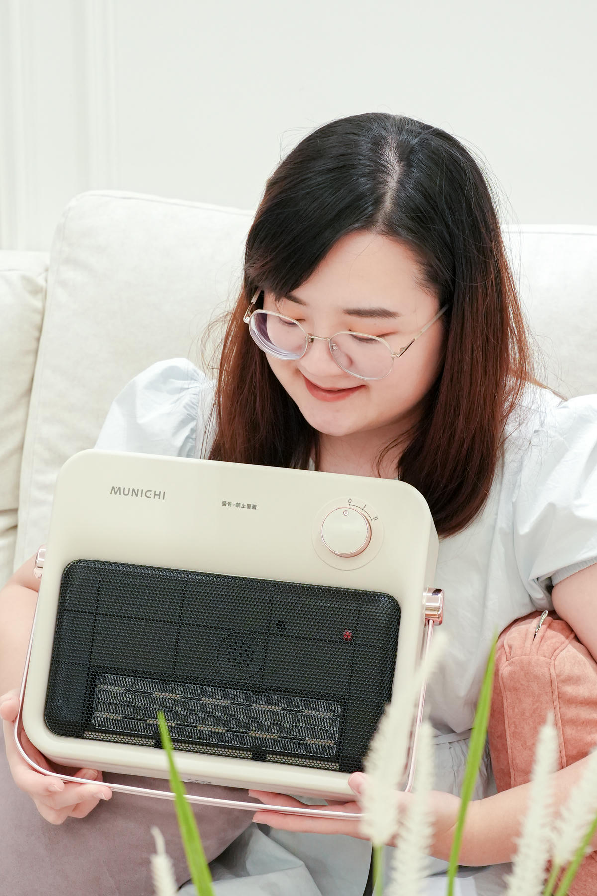 冬季生活居家電器團購開跑【SANSUI山水】瞬熱擺頭遠紅外線碳素電暖器、MUNICHI 沐尼黑浴室壁掛電暖器、MUNICHI沐尼黑無線暖宮舒揉腰帶 MR.HUG，上架優惠團購開跑了🏃‍➡️