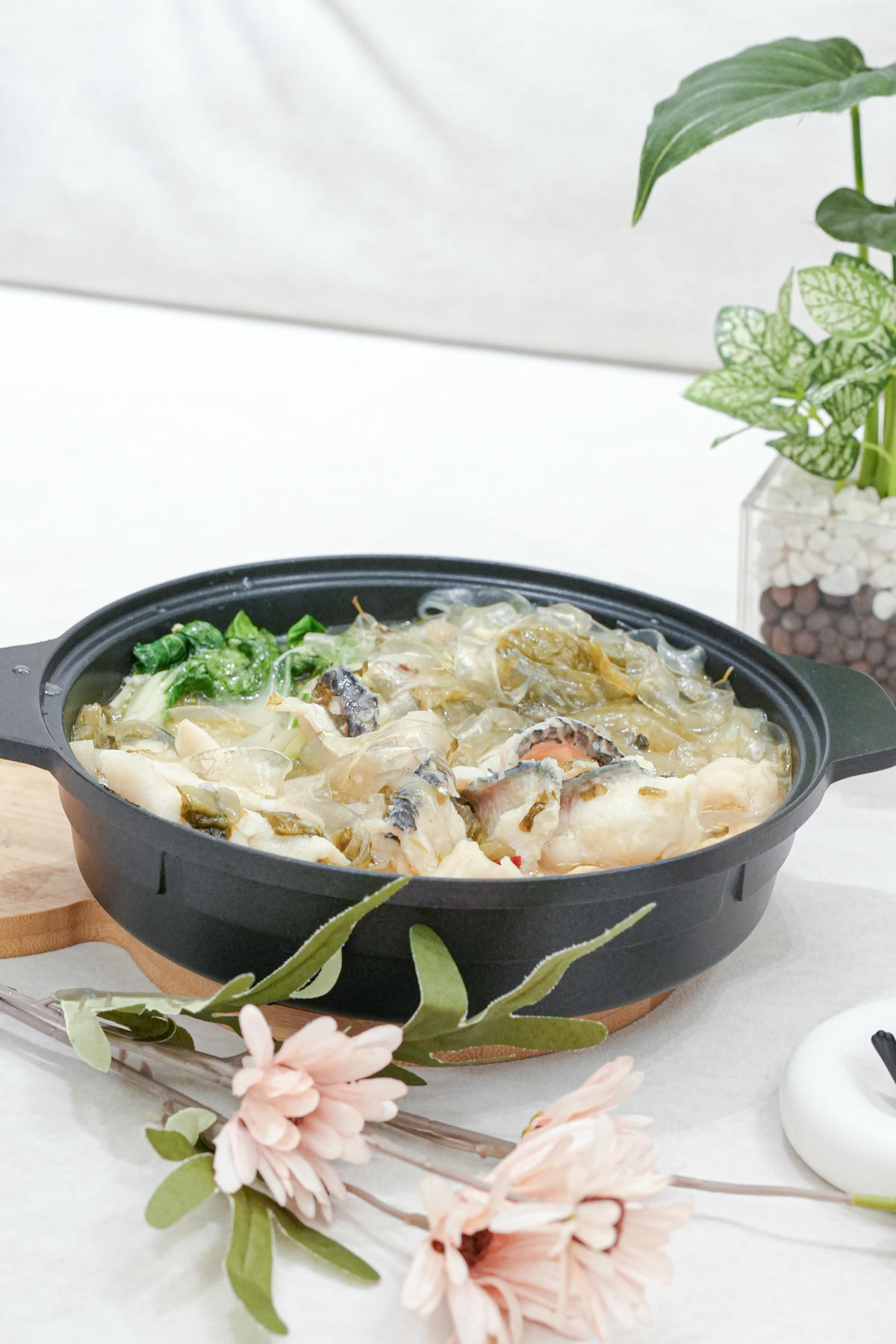 2026年節送禮首選【漁事所】1月團購開跑！一口烏魚子、一口鮑魚，不用跑餐廳加熱即食秘製酸菜魚、豬肚湯，解凍即食鮑魚、烏魚子，奢華美宴在家吃，優惠團購價錯過不等人🔥