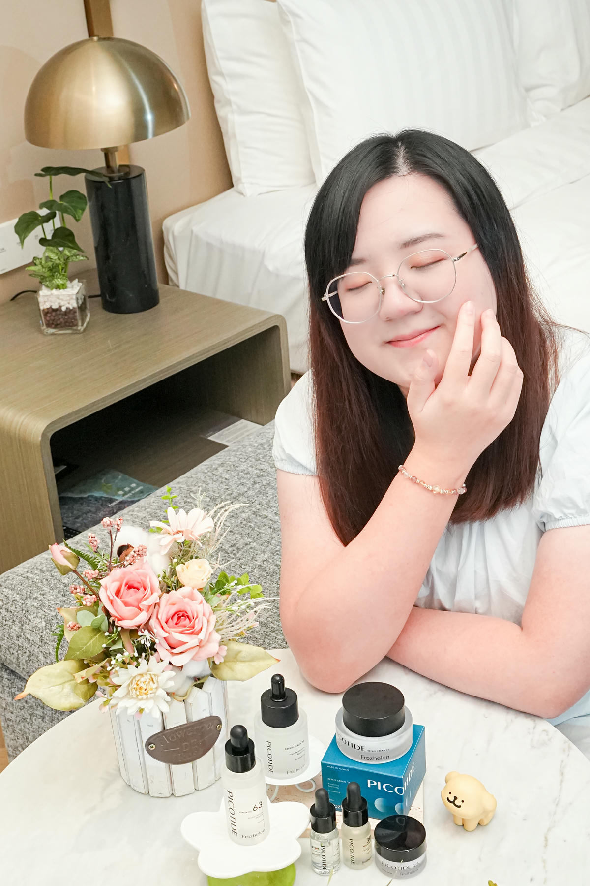 醫美後保濕推薦保養品開箱【Frozhelen 芙偲潤】深層滋潤修護組+旅行組，團購優惠限定價千萬不要錯過!